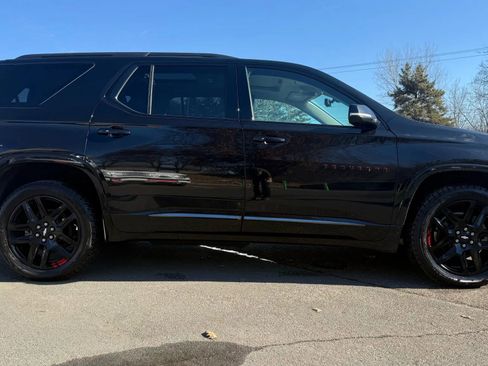 Used 2019 Chevrolet Traverse Premier w/ Redline Edition image 10