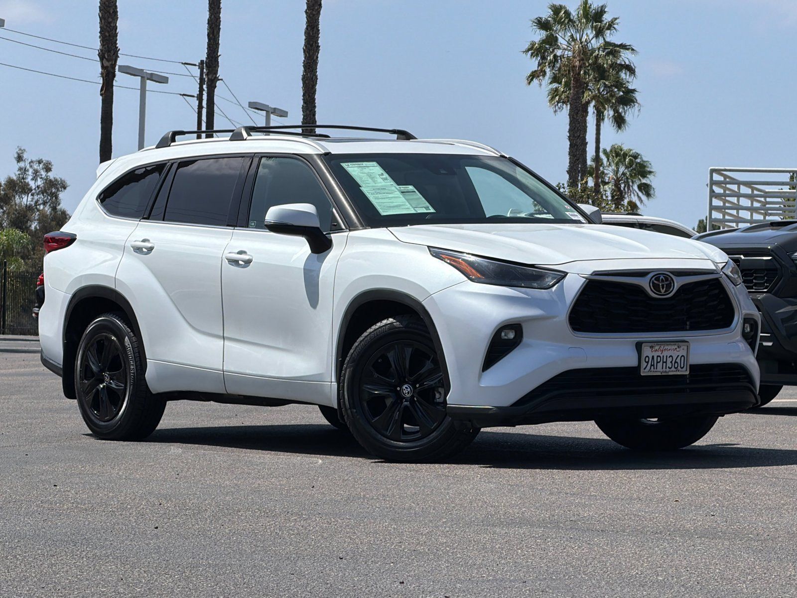 Used 2022 Toyota Highlander XLE FWD image 8