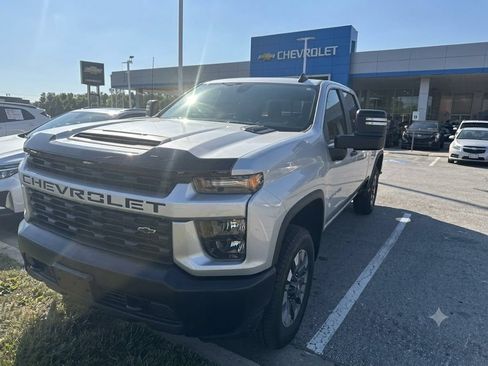 Used 2023 Chevrolet Silverado 2500 Custom w/ Custom Value Package AWD/4WD image 2