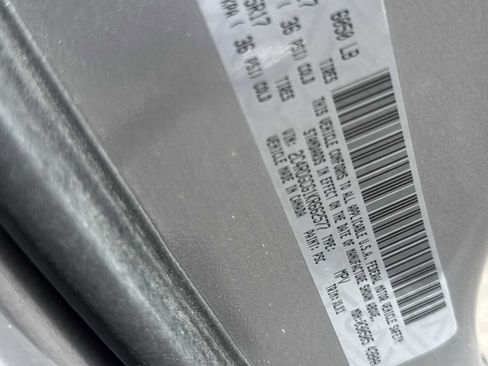Used 2019 Dodge Grand Caravan SXT FWD image 25