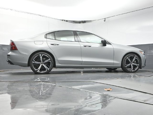 Used 2024 Volvo S60 B5 Plus w/ Protection Package Premier FWD image 38