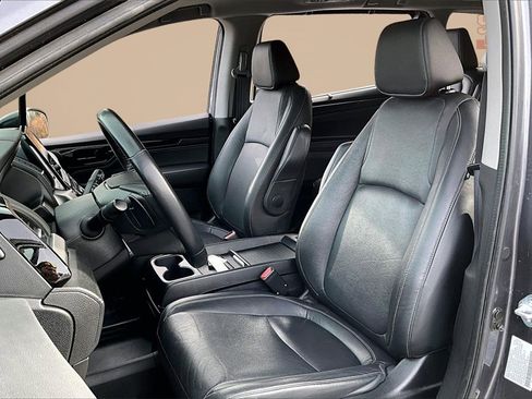 Used 2023 Honda Odyssey Touring image 19