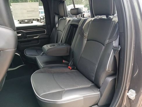 New 2026 RAM 2500 Laramie AWD/4WD image 19