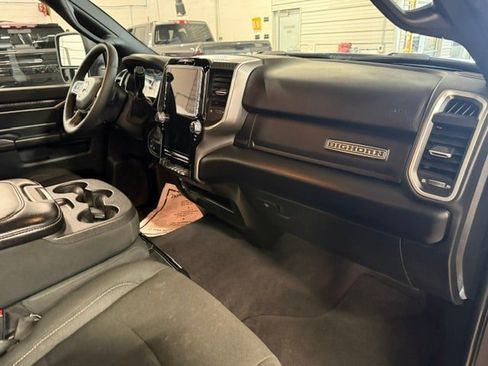 Used 2025 RAM 2500 Big Horn AWD/4WD image 9