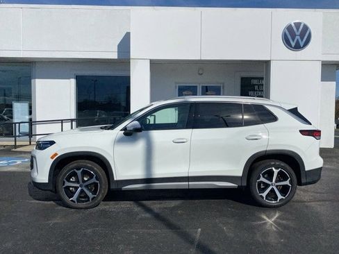 New 2026 Volkswagen Tiguan SE image 12