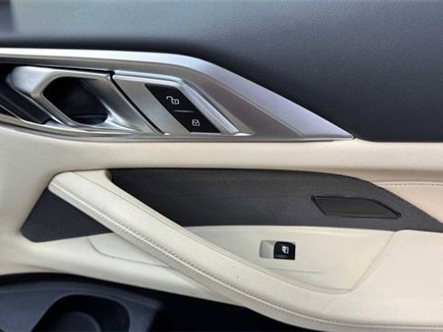 Used 2025 BMW M440i Convertible image 17