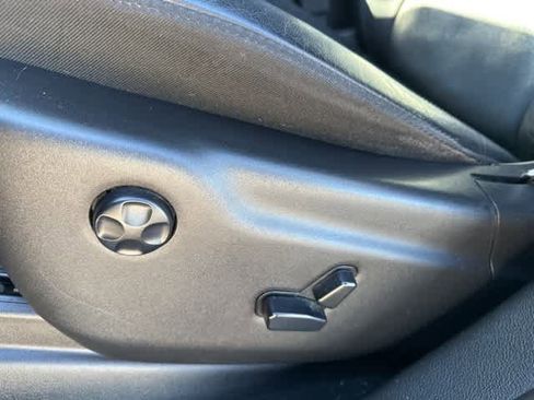 Used 2019 Jeep Grand Cherokee Limited image 14