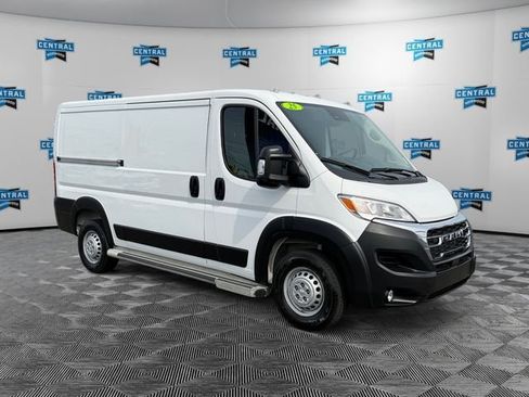 Used 2025 RAM ProMaster 2500 w/ U-Haul Equipment Group FWD image 7