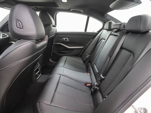 Used 2025 BMW 330i xDrive Sedan w/ Convenience Package image 22