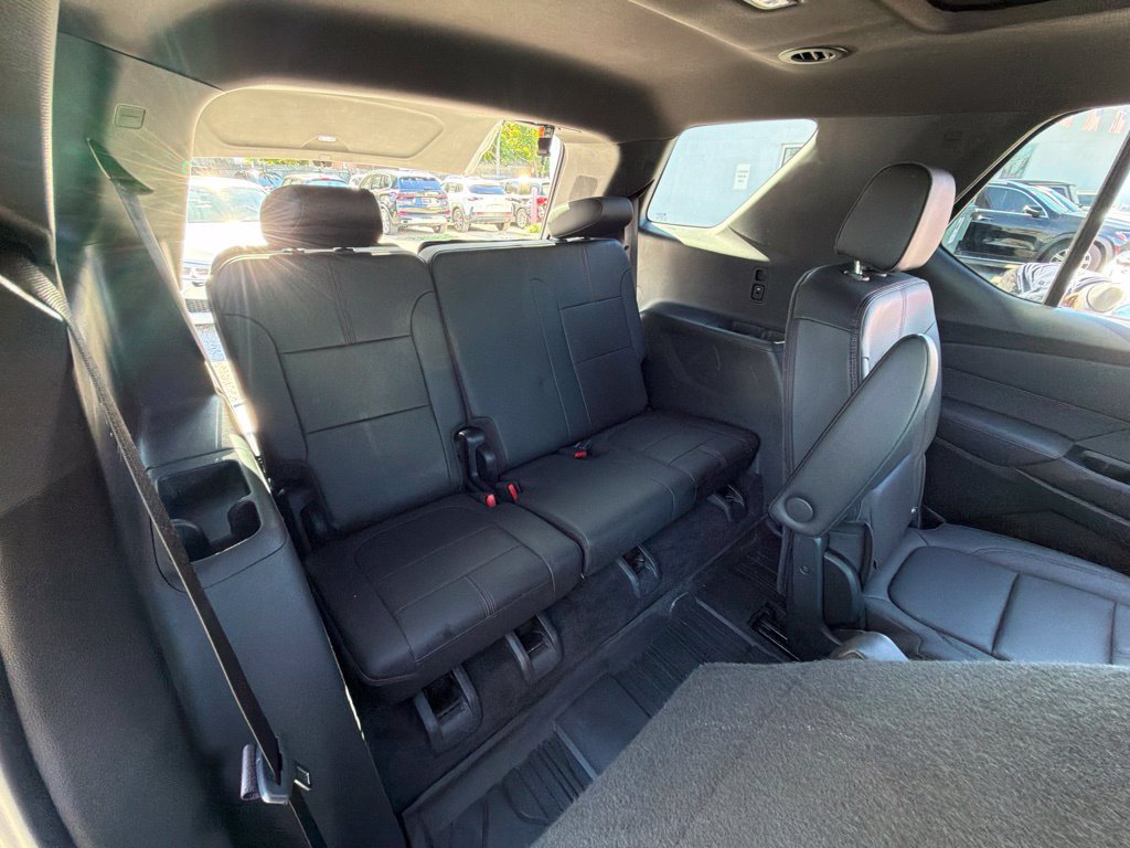 Used 2023 Chevrolet Traverse RS w/ LPO, Floor Liner Package AWD/4WD image 20