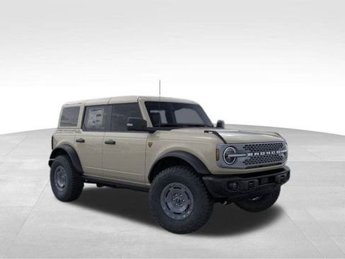 New 2025 Ford Bronco Badlands image 7