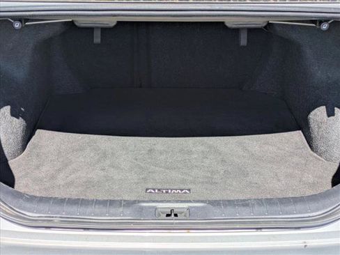 Used 2023 Nissan Altima 2.5 SV FWD image 6