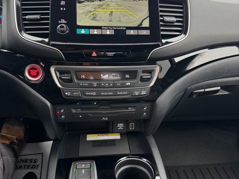 Used 2021 Honda Pilot Black Edition image 15