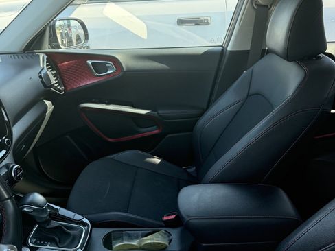 Used 2023 Kia Soul GT-Line FWD image 5