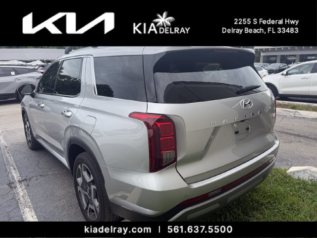 Used 2024 Hyundai Palisade SEL w/ Premium Package FWD image 3