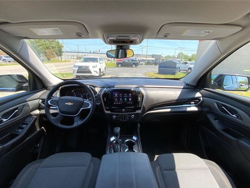Used 2021 Chevrolet Traverse LT AWD/4WD image 32