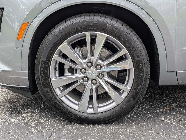 Used 2024 Cadillac XT6 Premium Luxury w/ Technology Package FWD image 11