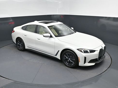 New 2026 BMW i4 eDrive40 w/ Premium Package image 36