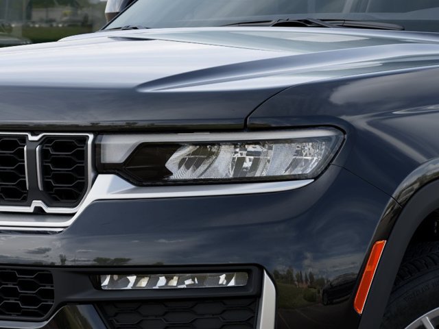 New 2027 Jeep Grand Cherokee Limited RWD image 10