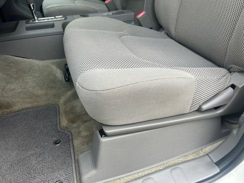 Used 2017 Nissan Frontier SV w/ SV Value Truck Package AWD/4WD image 21