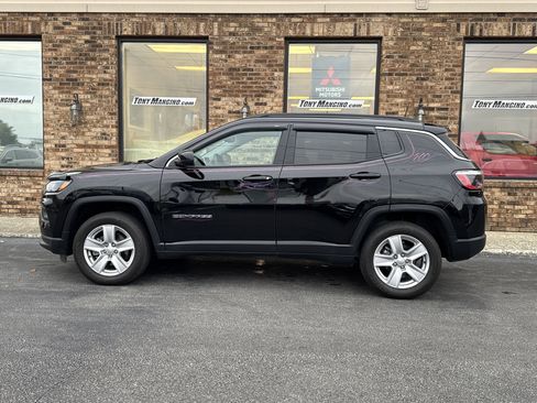 Used 2022 Jeep Compass Latitude w/ Convenience Group image 2