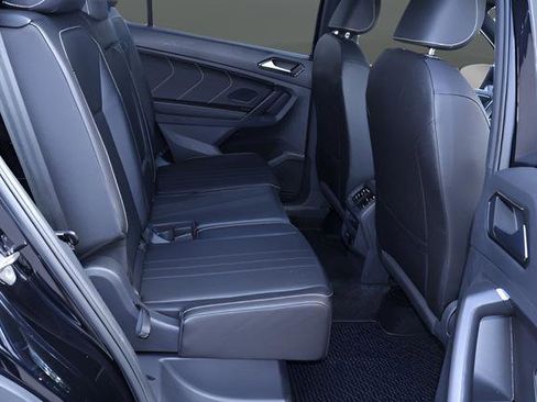 Certified 2023 Volkswagen Tiguan SE R-Line FWD image 20