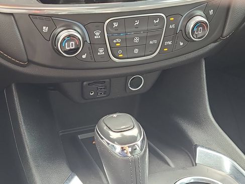 Used 2020 Chevrolet Traverse Premier w/ Redline Edition FWD image 15