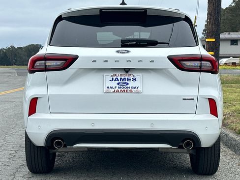 Used 2023 Ford Escape ST-Line Select w/ Tech Pack #1 AWD/4WD image 4
