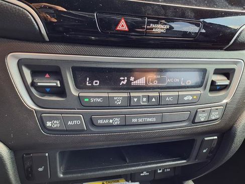 Used 2023 Honda Passport TrailSport image 7