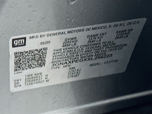 Used 2025 Chevrolet Equinox LT AWD/4WD image 12