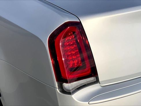 Used 2023 Chrysler 300 Touring w/ Sport Appearance Package image 28