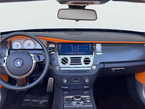 Used 2021 Rolls-Royce Dawn RWD image 16