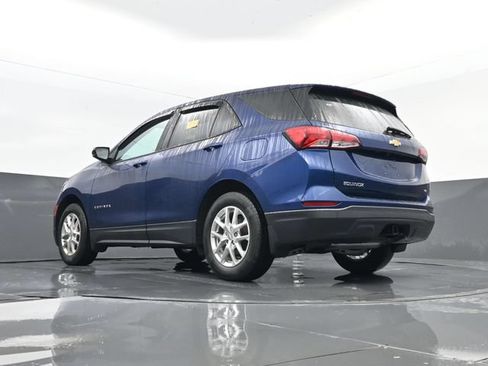 Used 2022 Chevrolet Equinox LS w/ LS Convenience Package AWD/4WD image 23