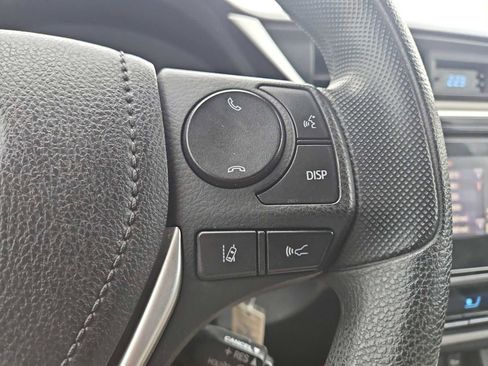 Used 2017 Toyota Corolla LE image 23