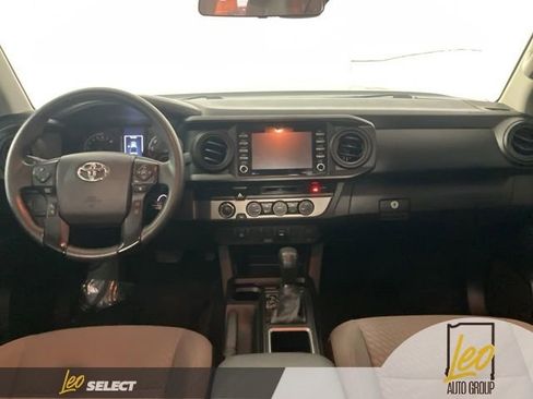 Used 2022 Toyota Tacoma SR AWD/4WD image 19