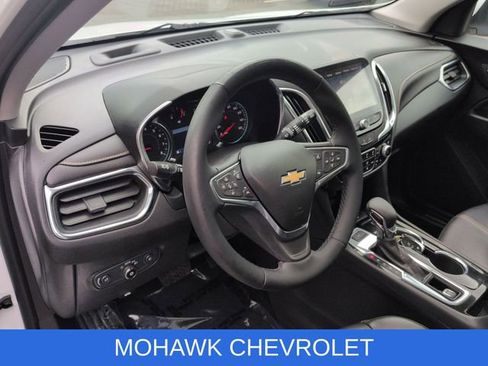 Used 2024 Chevrolet Equinox Premier AWD/4WD image 11