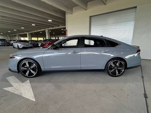 Used 2024 Honda Accord Sport image 2