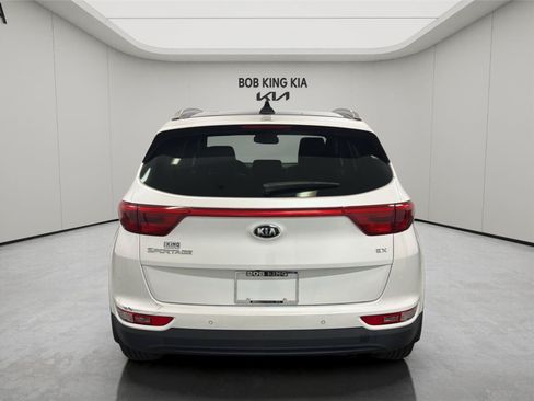 Used 2017 Kia Sportage EX w/ EX Technology Package FWD image 4