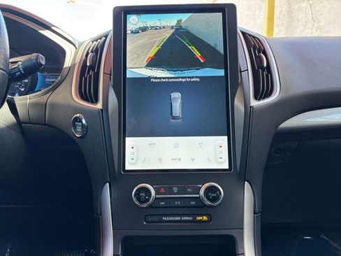 Used 2024 Ford Edge SEL image 25