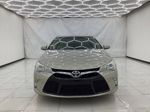 Used 2015 Toyota Camry LE image 5