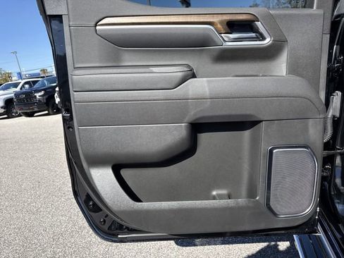 Used 2025 Chevrolet Silverado 1500 High Country w/ Technology Package image 34