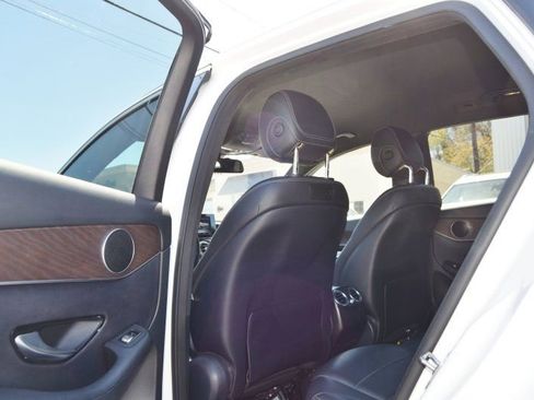 Used 2018 Mercedes-Benz GLC 300 image 34