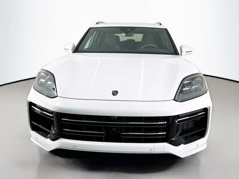 New 2026 Porsche Cayenne Turbo AWD/4WD image 6