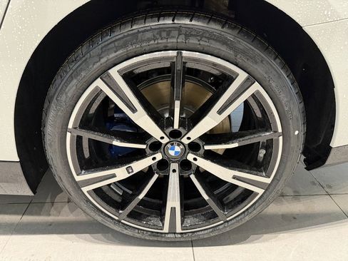 New 2026 BMW 530i xDrive w/ M Sport Package image 7