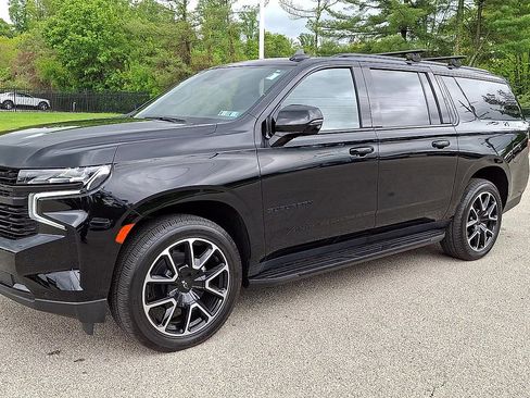 Certified 2023 Chevrolet Suburban RST w/ Sport Performance Package AWD/4WD image 4