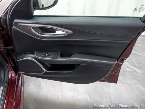Used 2018 Alfa Romeo Giulia Ti image 27