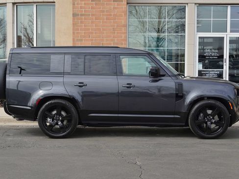 Used 2026 Land Rover Defender 130 X-Dynamic SE AWD/4WD image 7