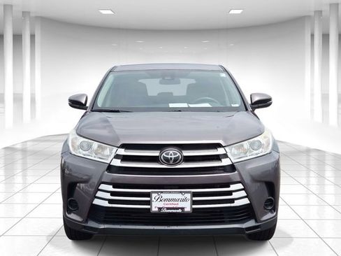 Used 2019 Toyota Highlander LE AWD/4WD image 5
