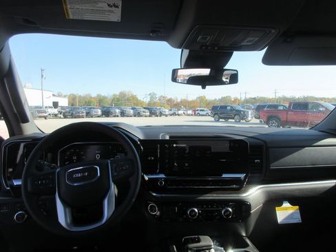 New 2026 GMC Sierra 1500 Elevation image 16