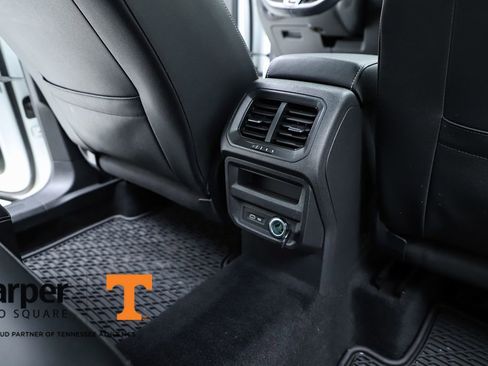 Used 2021 Volkswagen Tiguan SEL Premium R-Line image 39